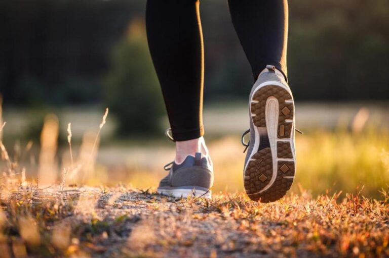 skilky-krokiv-potribno-prohodyty-v-den-shhob-shudnuty